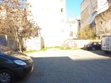 Parking a cielo abierto y cerrado justo detras del hotel abadia 