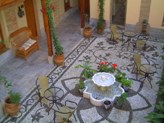 PATIO CON FUENTE