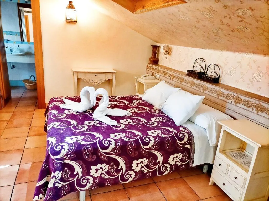 Suite with Andalusian décor